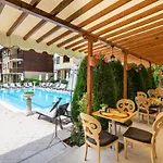 Garden Of Eden Ground Floor With Pool And Sea View Апартамент *