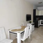 Апартамент Garden Of Eden Ground Floor With Pool And Sea View *