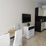 Garden Of Eden Ground Floor With Pool And Sea View Апартамент