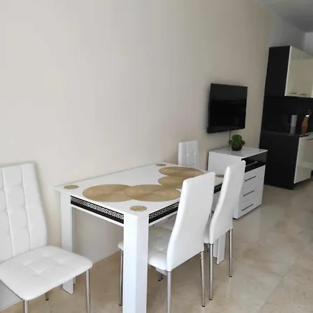 Garden Of Eden Ground Floor With Pool And Sea View Appartement *